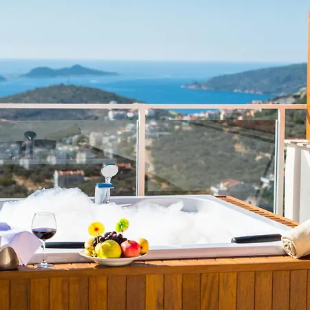 Lumiere 3 וילה קס